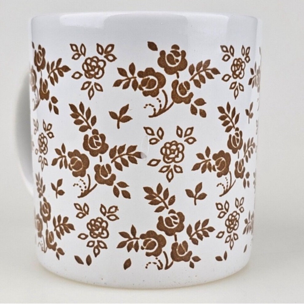 GHC - England Floral Chocolate Brown Flower Pattern Mug